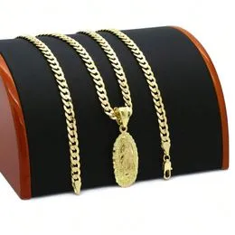 Colgante De Buda Con Collar De Cadena De Olas De 18 Quilanes Joyas