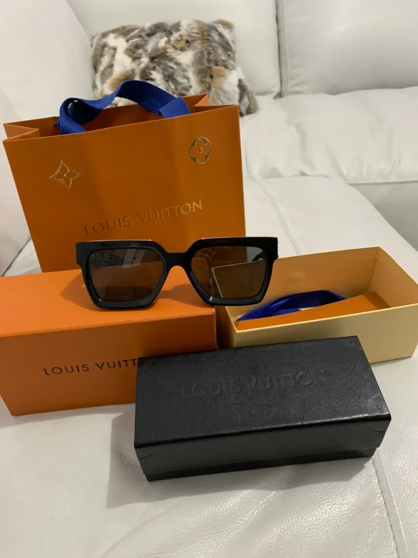 1.1 MILLIONAIRES SUNGLASSES  Lunettes louis vuitton, Sacs à main mode,  Lunettes de soleil vintage