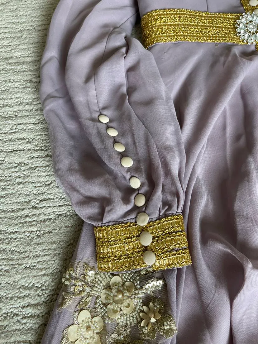 Alexandra Daddario pour InStyle Mexico (septembre 2024) 📸 par Alex G.  Harper : r/popculturechat, image size:828x1104