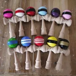 Kendama En Bois Noir Et Jaune - Jeu Traditionnel Japonais Pour Enfants Et Adultes