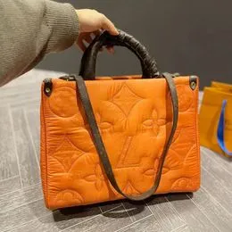 ACUYE Gewatteerde Draagtas voor Vrouwen Puffer Tas Gewatteerde Draagtas Grote Puffige Schoudertas Padding Hobo Tas, 43cm