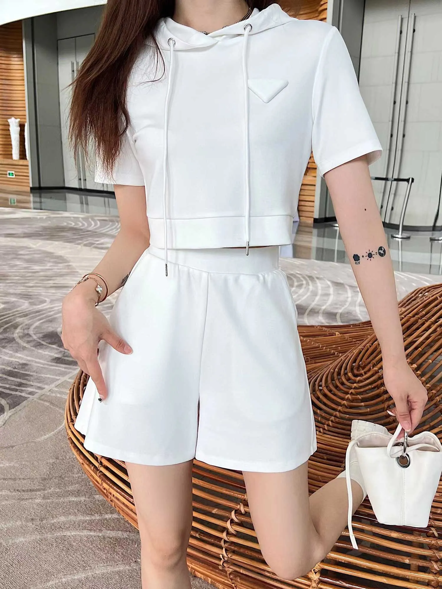 Dropshipping Wholesale Womens Matching Summer 2 PCS Outfits Women 2 Piece  Short Set Clothing Custom Two Piece Short Set - China Men Designer Sweater  Clothing and Luxury Designers Clothing Fashions price