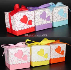 Cajas de bodas Caja de regalo Caja de regalo Caja de caramelo DIY Cajas de chocolate Favoritos 5 cm * 5 cm * 5CM Amor Heart Silk Ribbon Favors Favors Favors Envío gratis