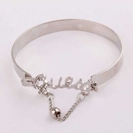 Bracelets de mariage 1pc Design Gold Couleur Femme Bracelet Métal Letter Band alliage Crystal Pendant