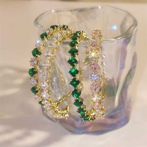 Bracelets de mariage de haute qualité verte brillant géométrique CZ Bracelet ouvert ajusté pour les femmes Amateur de mode Femmes Bracelet bracelet de bracelet de bracele