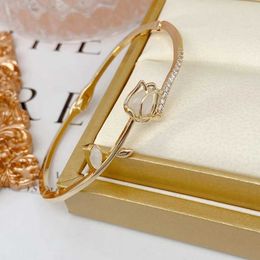 Wedding Armbanden Koreaanse licht Luxe Opal Tulpbloemarmbanden voor vrouwen Vintage Elegant zirkoon gesloten armband bruiloftsfeestje sieraden geschenken