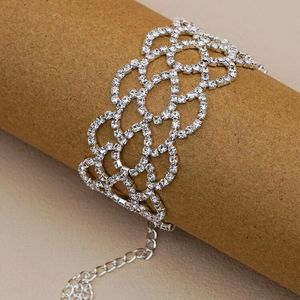 Bracelets de mariage Nouveaux bijoux en strass fleurs fraîches bracelet creux mode tout match bracelet géométrique bracelet