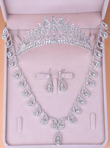 Mariage Couronne De Mariée Boucles D'oreilles Collier 2017 Ensembles De Bijoux De Mariée Strass Brillants Tenue De Fête Formelle Ensemble De Bijoux Quinceanera Wear2880948