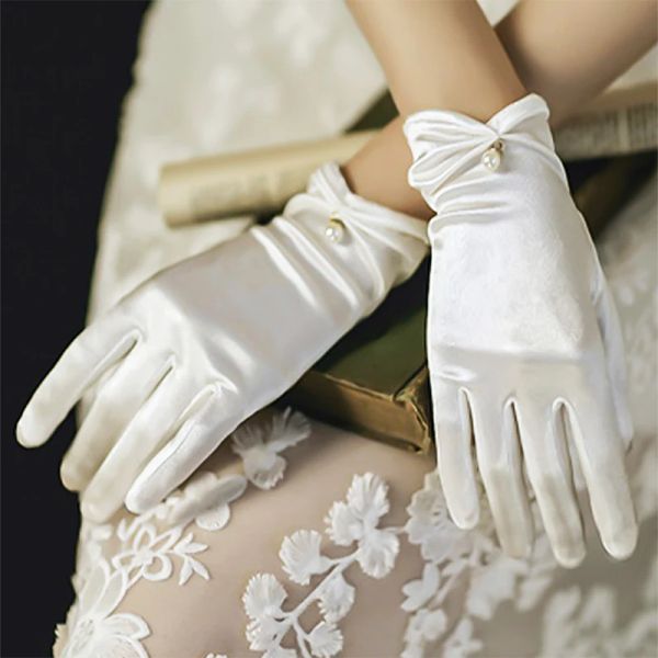 Mariage des gants de tissu en satin de mariée rétro élégants gants blancs noirs