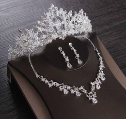 Mariage Crown Tiara Bridal Headpiece accessoires accessoires de la mariée Princesse Crown Tiaras and Crowns Wedding Crystal Bandband X06258843378