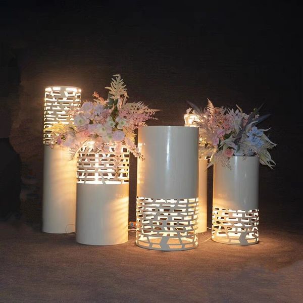Centros de mesa para decoración de bodas, cilindro luminoso de Metal, estante para postres, mesa de pastel tallada ahuecada, soporte de flores para fiesta de cumpleaños