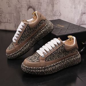 Wedding Designer Dress Party Shoes Classic Light Ademende Outdoor Casual Sneakers Round Teen Dikke Bottom Business Driving Walking Loafers J190