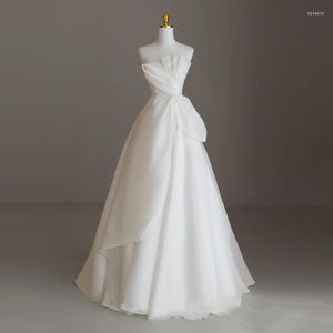 Robe De mariée 2023Élégant Une Ligne Sans Bretelles Robe De Bal Sans Manches Dos Nu Satin Princesse Pour Les Femmes Vestidos De Noiva
