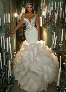 Robe de mariée arabe dubaï sirène robes cristal perlé 2022 Organza à plusieurs niveaux volants chapelle Train luxe robes de mariée