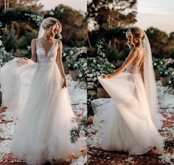 Robe de mariée Boho A Line Robes Sheer Deep V Neck 3D Floral Appliques Robes de mariée Backless Floor Length