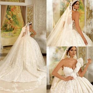 Robe de mariée Dubai robe de bal robes avec voiles une épaule dentelle appliques sans manches robes de mariée gonflé balayage train