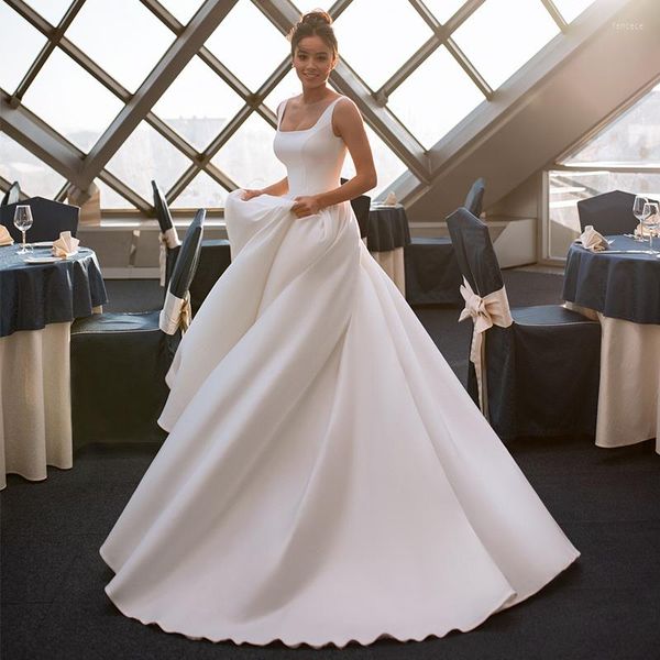 Robe de mariée Modest Square Neck 2023 A-Line Sleevel Pleat Simple Vintage Long White Bridal Bridal Robe Satin Backless Sweep