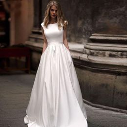 Trouwjurk andere jurken boho eenvoudige satijn A-lijn 2023 met pocket backless vloerlengte elegante charmante bruidsjurk sweep trein mouwspoed