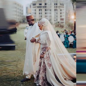 Robes de mariée Sirène musulman avec paillettes Appliques en dentelle à manches longues Aso Ebi Robe de fête nuptiale plus taille