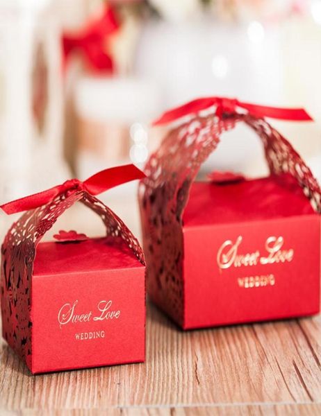 Boîtes à cadeaux pour cadeaux de mariage, boîte à bonbons au chocolat rouge découpée au Laser, boîtes en papier creuses de grande taille, 2 tailles au choix 9990368