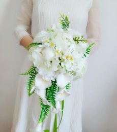 Flores de boda 2024 Ramo de cascada para novia Ramo De Boda Novia Calla Lilies con complementos de Poney blanco