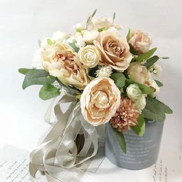 Fleurs de mariage 33x30cm Bouquet de mariée Home Floral Business Event Milk Tea White Series Simulated Flower Bundle 593