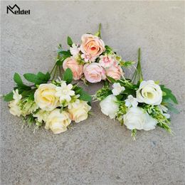 Fleurs de mariage 5pcs 34 cm Silk artificiel Rose Daisy Fleur Bouquets nuptiaux pour table Home Party Decoration Wholesale
