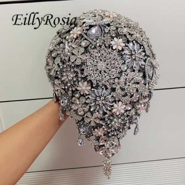 Fleurs de mariage EillyRosia faites sur commande Bouquet de broche de luxe Cristaux d'argent scintillants Larme pour mariée Roses en satin personnalisées