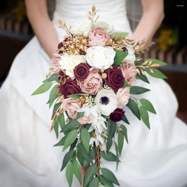 Flores de boda Estilo europeo Novia Sosteniendo en la mano Simulación Cascada Gota de agua Vestido Po Ramo