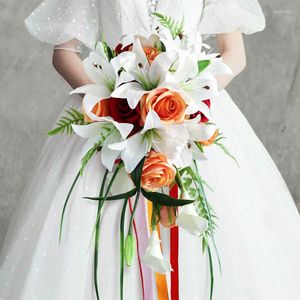 Fleurs de mariage Bouquets de Lys Orange Ivoire Accessoires Mariage Bouquet de demoiselle d'honneur