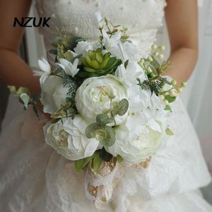 Wedding Flowers Nzuk Elegant White Bridal Bouquet Round Simple Fake Peony voor bruidsmeisje accessoires
