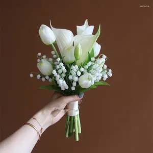 Flores de boda NZUK White Calla Lily Dama de honor simple con ramo Da Sposa para novia Ramos De Flores Para Novias