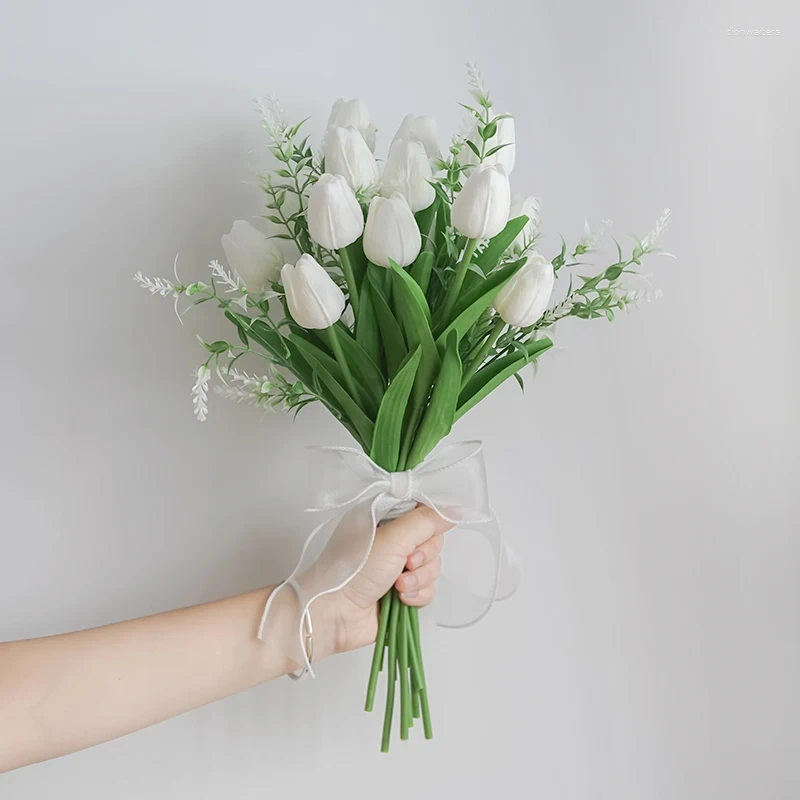 Flores do casamento Touch real Tulip Bouquet de Flor Artificial para decoração de noiva Decoração de jardim caseiro Casamento