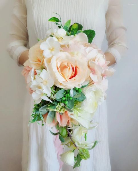 Fleurs de mariage Sestfar Bouquet Bouquet Vintage Rose Blanc Bridal Roses Artificiel Drop Bride Bouquets