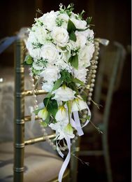 Flores de boda Cascada Blanco S Perlas artificiales Ramos de cristal Dama de honor Ramo de novia Mano De Mariage Rose