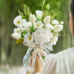 Hochzeitsblumen, weißer Blumenstrauß, Braut und Brautjungfer mit Seidenband, Tulpe, künstliche Blumen, Hochzeitszubehör