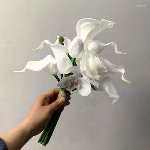 Fleurs de mariage Whitney 2024 Arrivall White Tulip avec papillon d'orchidée Bouquet Calla Lily Brides Boda Centro de Mesas