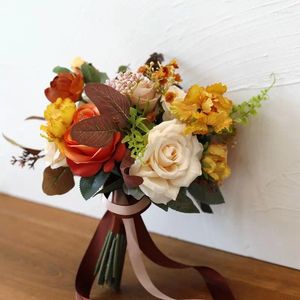 Flores de boda Whitney Collection 2023 Mezcla amarilla de otoño con rosas de naranja Naturaleza Bouquet de Mariage