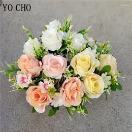 Fleurs de mariage yo Cho 34cm 5pcs Big Silk Rose Decor Flower Fausse Daisy Simulate Party Decoration Home Decoration Bridal Artificial Bouquet