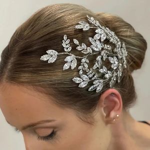 Accessoires de cheveux de mariage Zircon cubique mariée peigne à cheveux coiffes de luxe brillance couronne de mariée coiffure femmes chapeaux bijoux de cheveux 240102