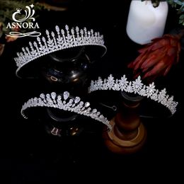 Bruiloft Haar Sieraden ASNORA Tiara en Kroon Voor Vrouwen Bruidsaccessoires Bruiloft Kronen CZ Crystal Tiara Prinses Pageant Party Hoofddeksels Gift 230614