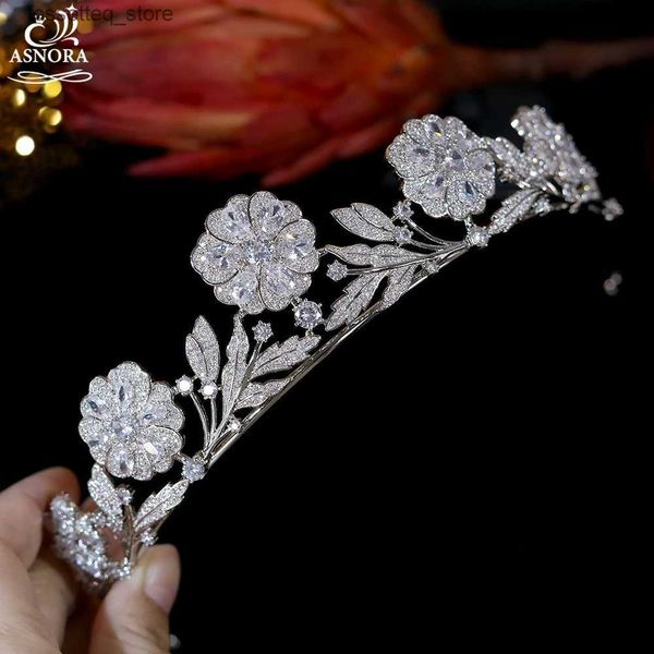 Joyas para el cabello de boda Crown European Flowus Flower Zircon Queen Jewelry Accesorios para el cabello Royal Princess Tiaras y Novia Diabia de boda L46