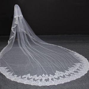 Bijoux de cheveux de mariage de haute qualité 5 mètres paillettes scintillantes soignées bord de dentelle 2T voile avec peigne 5M de long luxe 2 couches mariée 230506