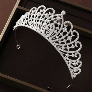 Bijoux de cheveux de mariage Itacazzo Headswear Silver Color Luxuous Style Classical Dames Tiaras Bridal