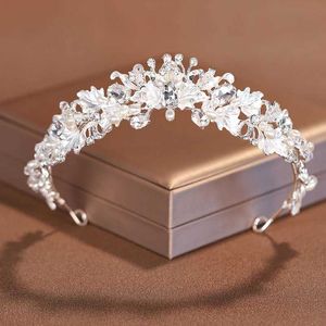 Bijoux de cheveux de mariage Itacazzo Headswear Bridal Plein d'atmosphère exquise