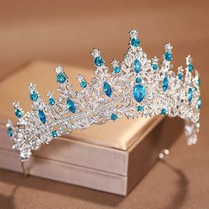 Bijoux de cheveux de mariage Itacazzo Headwear Bridal Color Silver Colour Baroque Style Noble Dames Tiaras Bridal