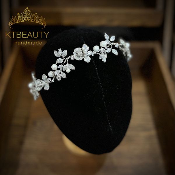 Joyería para el cabello de la boda KTBEAUTY Lucury Accesorios para el cabello transparentes blancos Zirconia Flores y hojas Tiaras Coronas europeas y americanas Joyería nupcial 230614