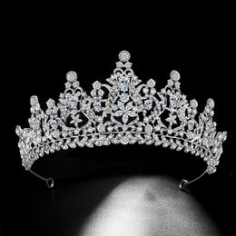 Bijoux de cheveux de mariage Cristal de luxe Diadèmes de mariée Zircon cubique Couronnes Princesse Reine Pageant Prom Diadem Bandeau Accessoires 230112