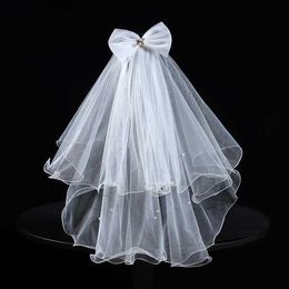 Bijoux de poils de mariage Marriage Bridal Headress pleins de style classique dames blanches à deux couches de gaze Veille perlée de longueur de gaz avec un arc