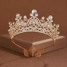 Bijoux de cheveux de mariage Marrions Headswear Plein de grandeur Crown Ladies Luxuous Tiara avec peigne à cheveux
